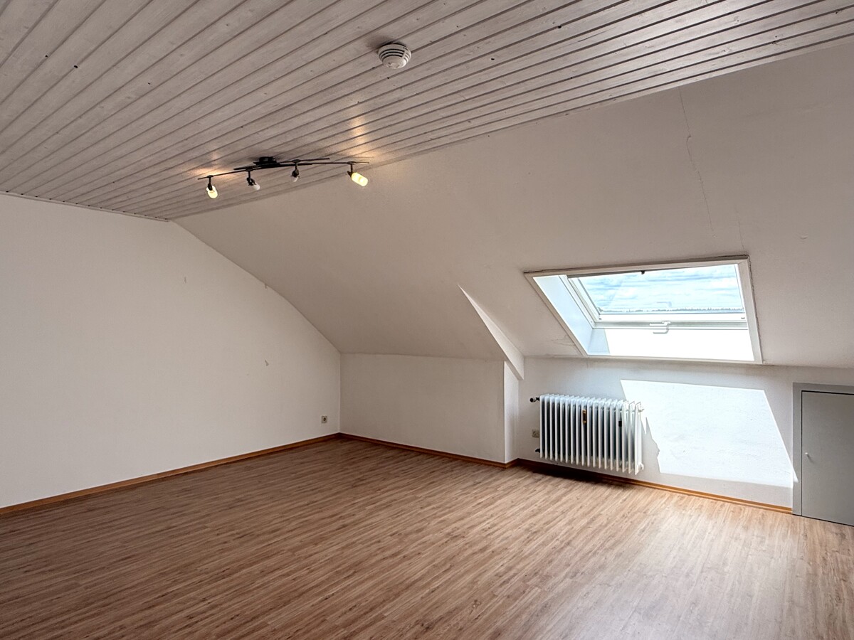 Schlafzimmer DG