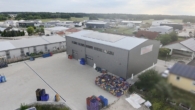 Vogelperspektive - Zentral. Vielseitig. Nutzbar. – Moderne Gewerbehalle in Hemau