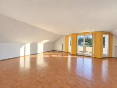 „Einziehen, wohlfühlen, zuhause sein – 3-Zimmer-DG-Wohnung mit Balkon & Garage in Teublitz“, 93158 Teublitz, Dachgeschosswohnung