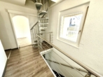 Im Obergeschoss - Ihr Flur gen Treppe in Ihr Dachgeschoss & Kinder- oder Arbeitszimmer - Stadthaus statt Wohnung!