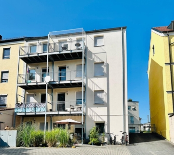 Gepflegte 3 Zimmer Wohnung im Zentrum! frei ab sofort, 94315 Straubing, Etagenwohnung