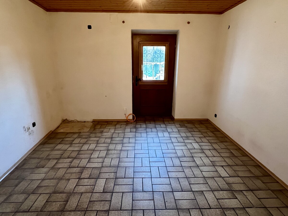 Büro mit Eingang EG