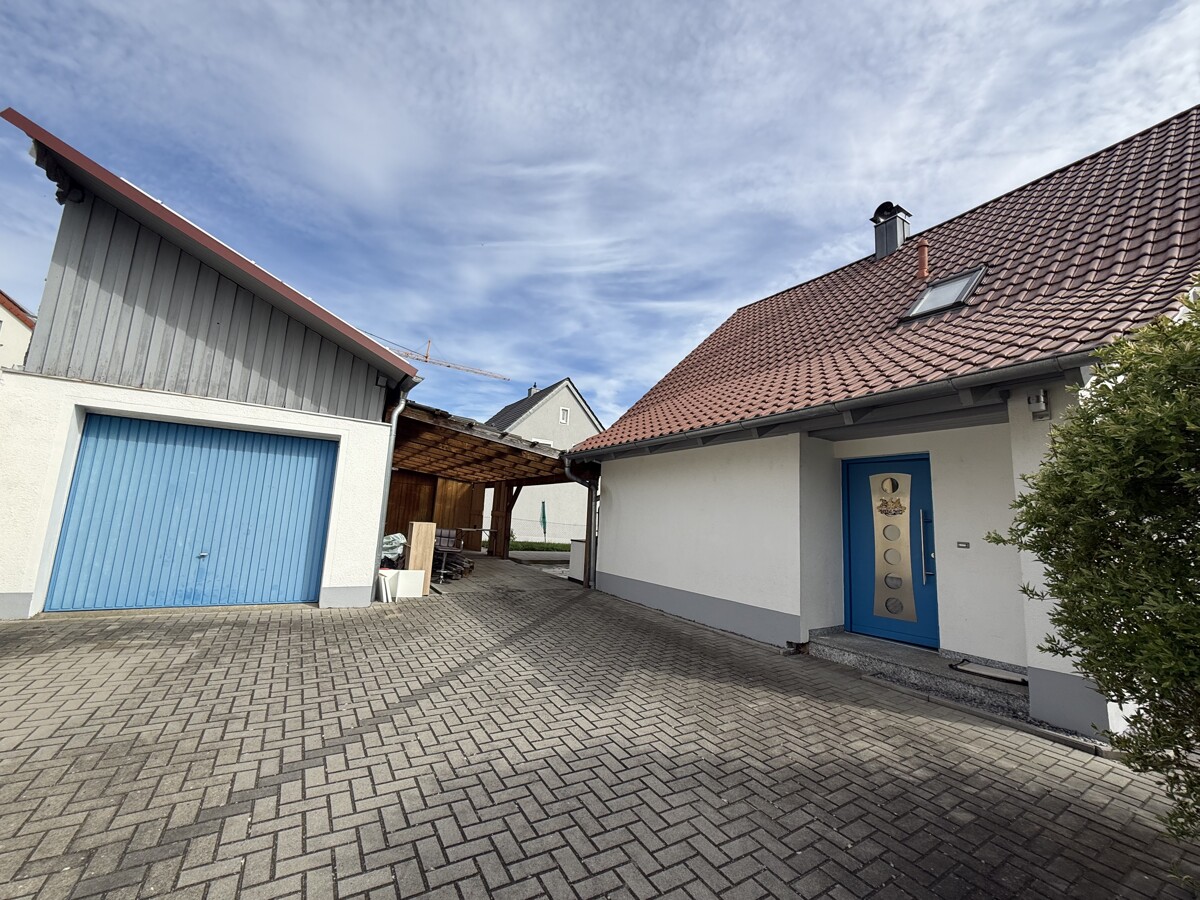 Hof/Einfahrt