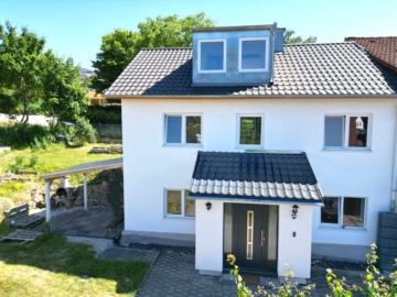 |Sanierte Doppelhaushälfte in Eilsbrunn| Perfekte Lage für Familien, 93161 Sinzing, Doppelhaushälfte