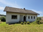 Eingang auf der Nordseite - EFH im Dornröschenschlaf: Viel Platz für die ganze Familie!