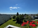 1 - Traumhafte Aussicht! Sonnige Dachterrassen-Wohnung – sofort bezugsfrei!
