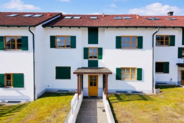 Attraktive 2,5-Zimmer-Maisonettewohnung mit Balkon – nur 7 Min. zum BMW-Werk Dingolfing, 84164 Dornwang, Etagenwohnung