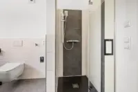 Dusche & Waschmaschinenanschluss