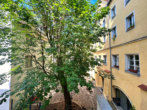 Vor Ihrem Fenster