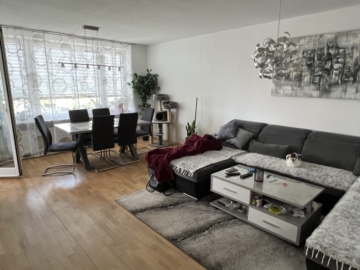 Rgbg Osten – 4 Zimmer Wohnung mit Balkon und Aufzug, 93053 Regensburg, Etagenwohnung