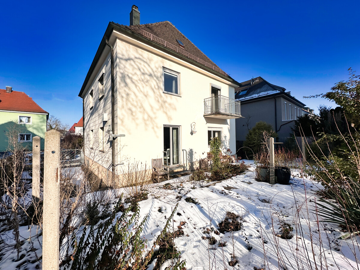 Vom Garten her
