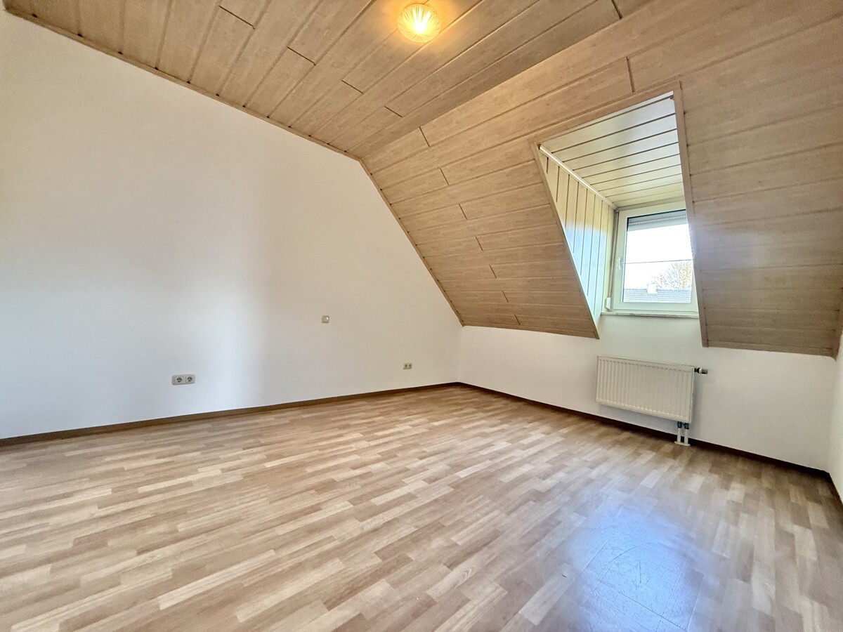 Kinder/-Bürozimmer
