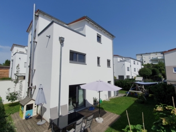 Einziehen und Wohlfühlen: Viel Platz für die ganze Familie, 93077 Bad Abbach, Einfamilienhaus