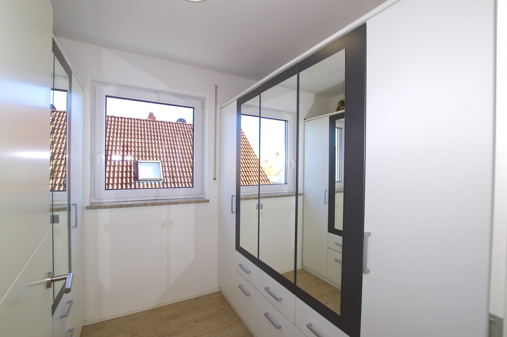 Begehbarer Kleiderschrank