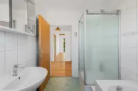 31 OG Badezimmer