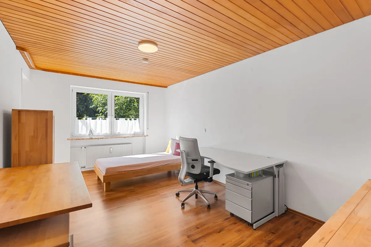 14 EG Schlafzimmer