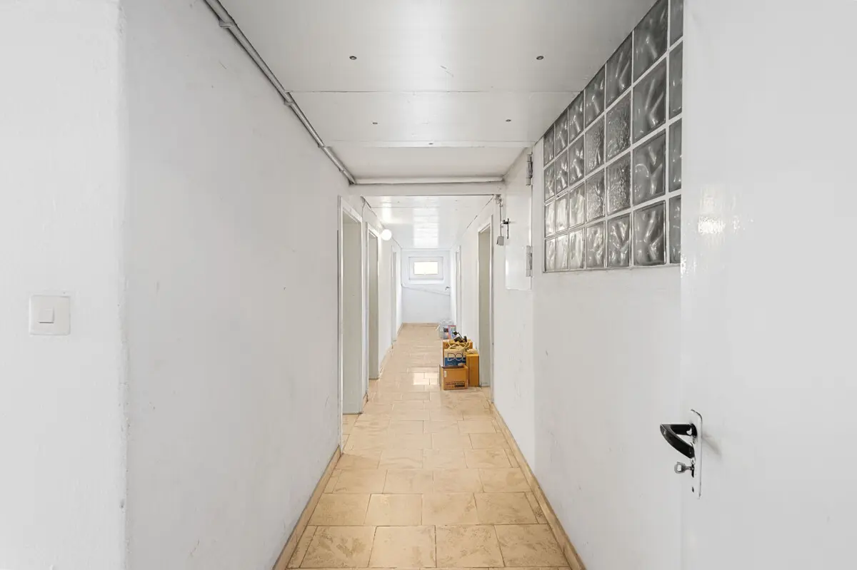 43 Keller