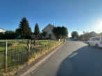 seitlich mit Straße