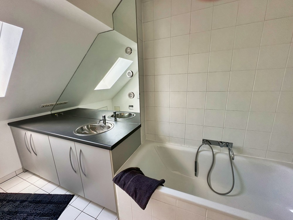 Bad mit Wanne