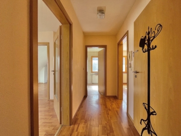 Zentrales Wohnen über den Dächern von Schwandorf – kreative 3-Zimmer-DG-Wohnung!, 92421 Schwandorf, Etagenwohnung