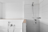 Badezimmer - Modernes Wohnen: 3-Zimmer-Wohnung in Geiselhöring mit erstklassiger Ausstattung!