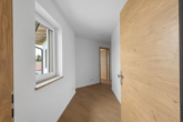 Wohnungseingang - Modernes Wohnen: 3-Zimmer-Wohnung in Geiselhöring mit erstklassiger Ausstattung!
