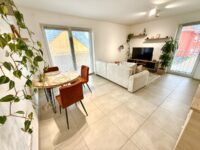 Ihr Wohnzimmer gen Balkon