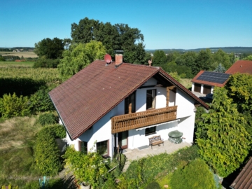 Hier findet die ganze Familie Platz! Großes Grundstück auf Erbpacht, 93149 Nittenau, Einfamilienhaus