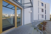 Hauseingang - Traumhaftes Zuhause! Zukunftsorientierte und barrierefreie 4-Zimmer-Traumwohnung mit Garten