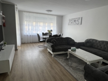 Rgbg Osten – 3 Zimmer Wohnung mit Balkon und Aufzug, 93053 Regensburg, Etagenwohnung