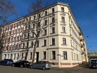 Schön geschnittene drei Zimmer Wohnung – mit Balkon und Aufzug im Leipziger Osten!, 04318 Leipzig, Etagenwohnung