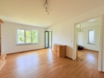 Wohnzimmer - Erdgeschosswohnung mit Terrasse in 93133 Burglengenfeld