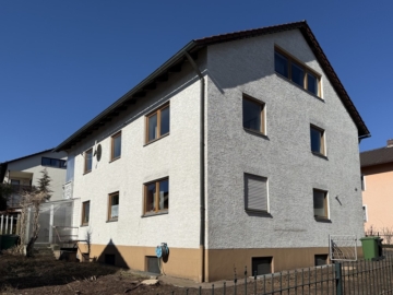 „Attraktives Mehrfamilienhaus in Regensburg – 3 Wohneinheiten mit Potenzial zur Wertsteigerung, ideale Kapitalanlage, 93057 Regensburg, Mehrfamilienhaus