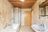 Bad - Familienfreundliches Zuhause mit Wohlfühlgarten, Garage & Dachterrasse in guter Lage !