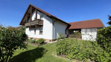 Gepflegtes Einfamilienhaus mit Einliegerwohnung – ideal zur Selbstnutzung oder als Kapitalanlage, 94369 Rain, Einfamilienhaus