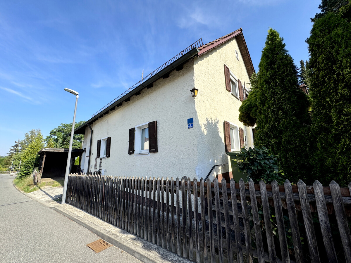 Ihr Haus von der Straßenseite