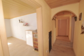 Flur OG - Einfamilienhaus und Haus mit 3 Wohneinheiten in 93051 Regensburg