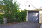 Garage - Einfamilienhaus und Haus mit 3 Wohneinheiten in 93051 Regensburg