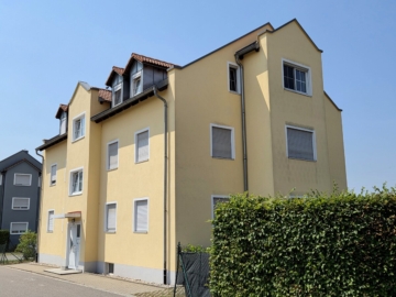Wohnung mit Blick ins Grüne, 92421 Schwandorf, Dachgeschosswohnung