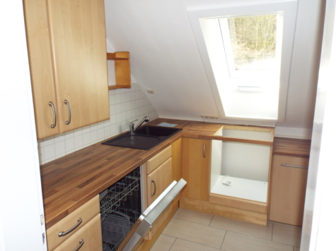 Helle 3 Zimmer Dachgeschoss-Wohnung - Photo 2