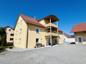 Altersgerechte 2 – Zimmer Wohnung mit Balkon in ruhiger Lage!, 93149 Nittenau, Etagenwohnung