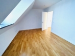 Ihr Schlafzimmer gen Diele - Über dem Tangrintel …