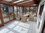 Bild - Einfamilienhaus mit großem Garten, Garage und Wintergarten
