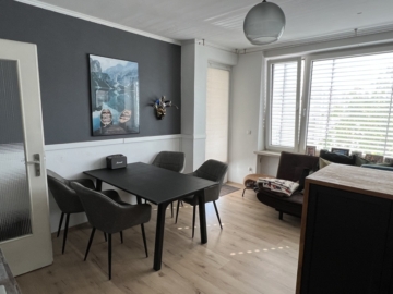 Schöne zwei Zimmer Wohnung mit Balkon und Aufzug in Regensburg Ost, 93053 Regensburg, Etagenwohnung