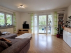 Wohnzimmer - Gartenfreunde aufgepasst: Zwei-Zimmer-Wohnung mit extra großem Garten!