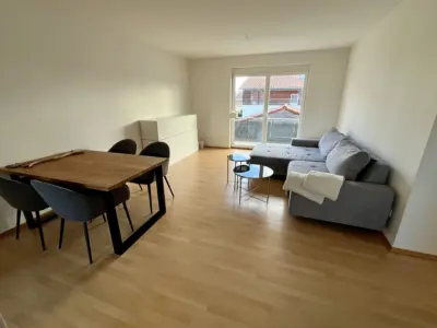 Stadtnah und gleichzeitig ruhig? Möblierte 3-Zimmer Wohnung in Tegernheim, 93105 Tegernheim, Etagenwohnung