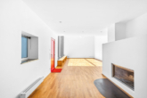 Villa Regensburger Westen-14 - Besser als eine Penthouse Wohnung! Große Dachterrasse, schöner Garten, hohe Räume und 5x TG-Plätze!