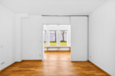 Villa Regensburger Westen-20 - Besser als eine Penthouse Wohnung! Große Dachterrasse, schöner Garten, hohe Räume und 5x TG-Plätze!