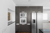 Villa Regensburger Westen-30 - Besser als eine Penthouse Wohnung! Große Dachterrasse, schöner Garten, hohe Räume und 5x TG-Plätze!