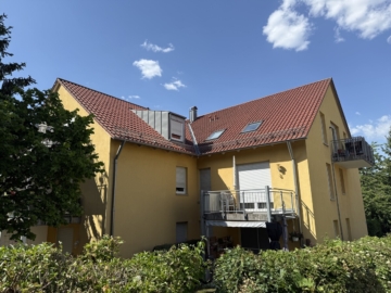 Stilvolle 3-Zimmer-Dachgeschosswohnung mit Galerie und Balkon in Bestlage!, 93051 Regensburg, Dachgeschosswohnung